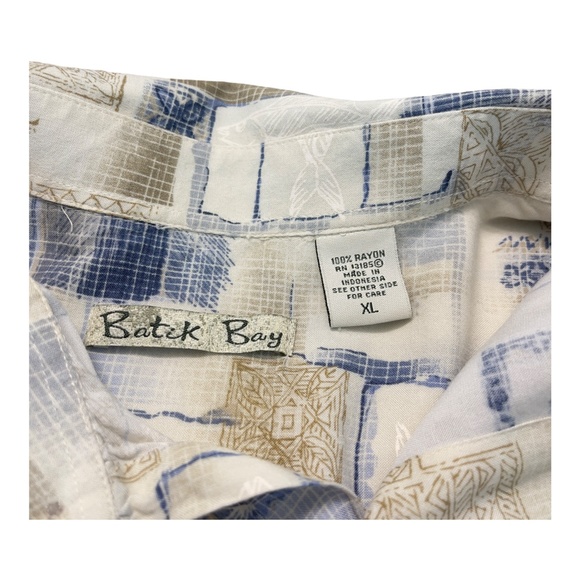 Batik Bay Camp Shirt Rayon Tropical Sea Life Fish Scallop Shells Non Tuck Men XL - Picture 10 of 10